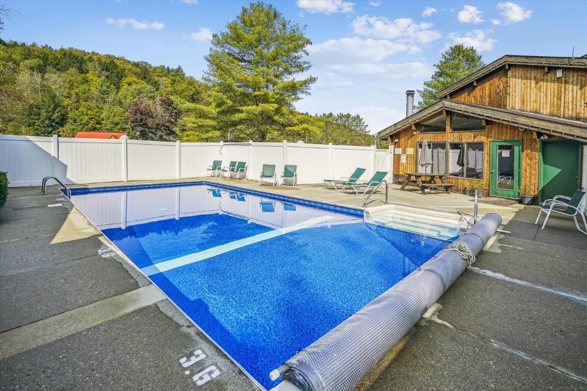 Cedarbrook Two Double Bed Hotel Room With Outdoor Heated Pool 216 Киллингтон Экстерьер фото