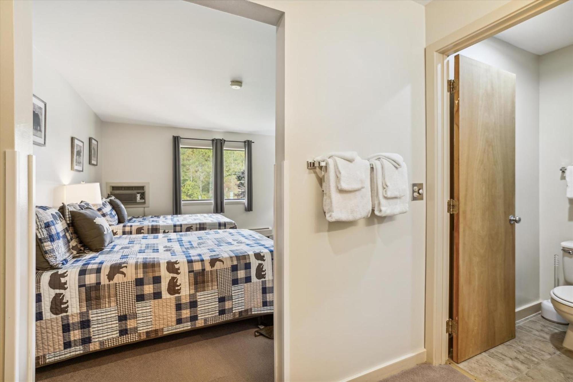 Cedarbrook Two Double Bed Hotel Room With Outdoor Heated Pool 216 Киллингтон Экстерьер фото